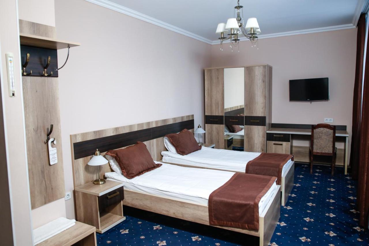 Nurtau Hotel Pavlodar Eksteriør billede